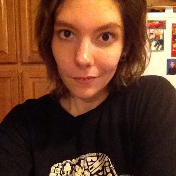 Meet your Posher, Taylor - Picture 1 of 1